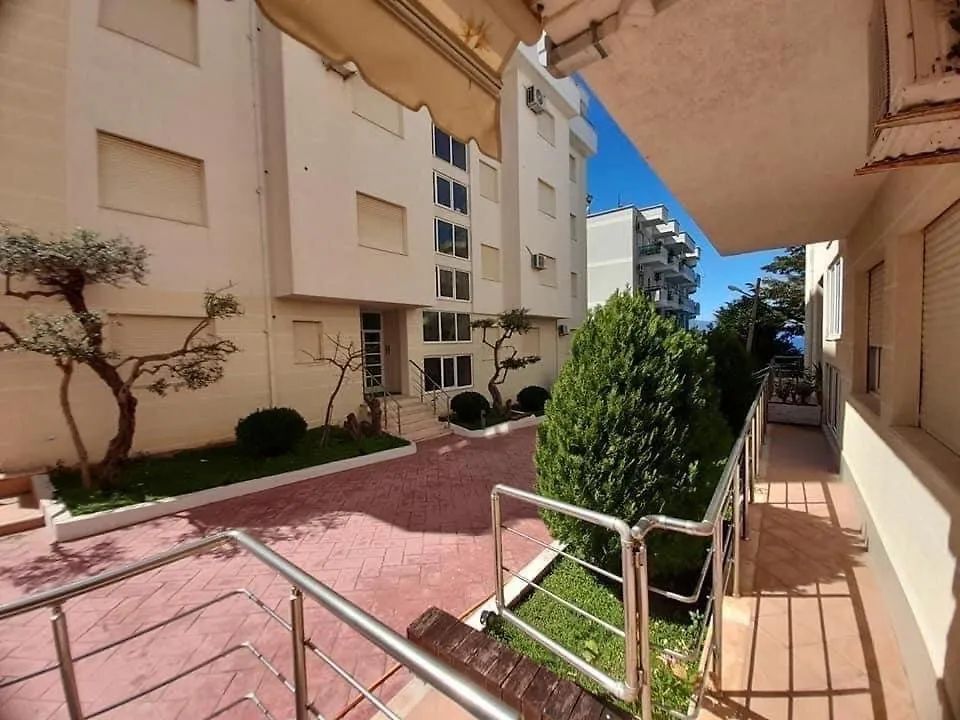Edan Apartments Влёра 0*,  Албания