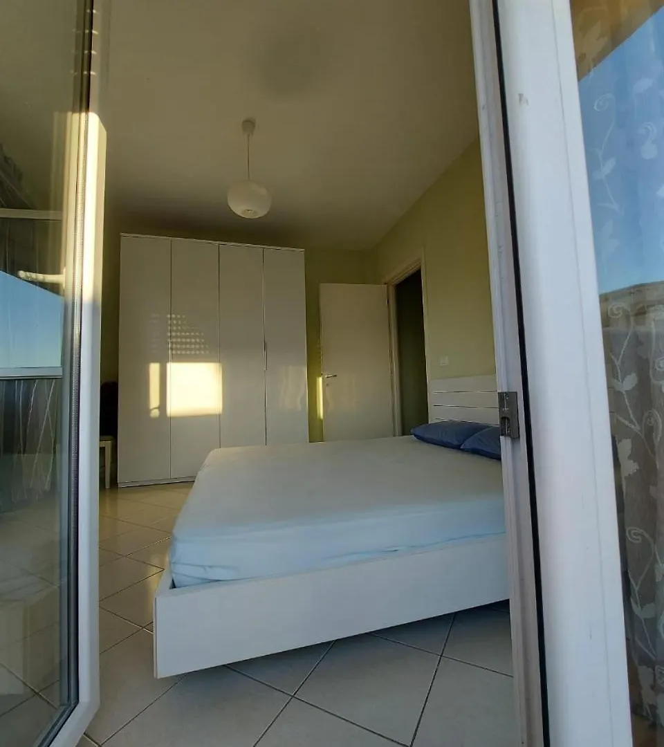 Edan Apartments Влёра
