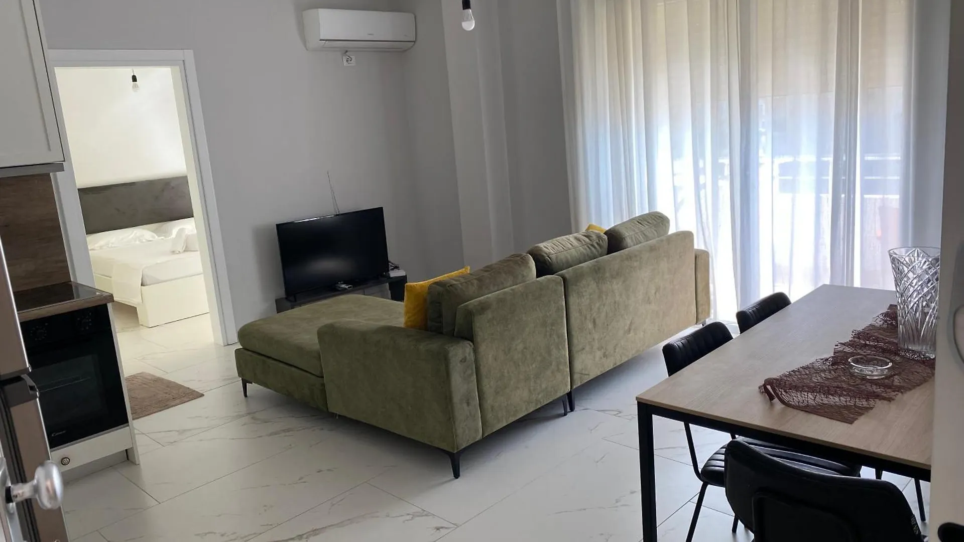Edan Apartments Влёра Албания