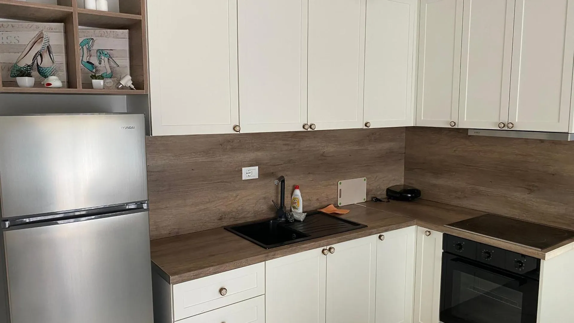 Edan Apartments Влёра